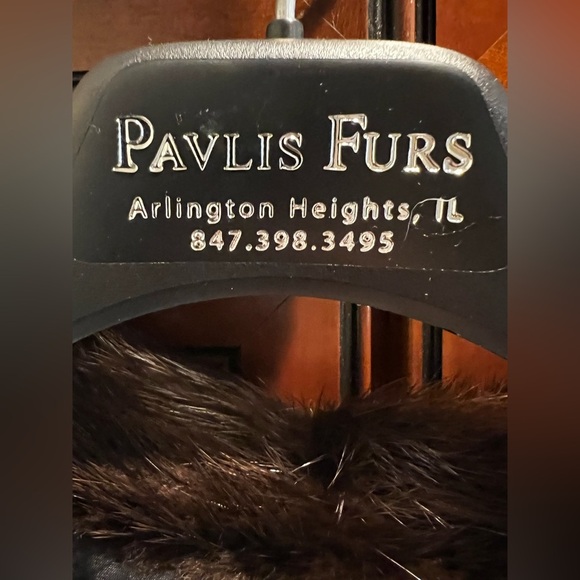 John Pavlis Arlington Heights Beaver Fur Coat EUC Heavy Beautiful - Picture 9 of 9